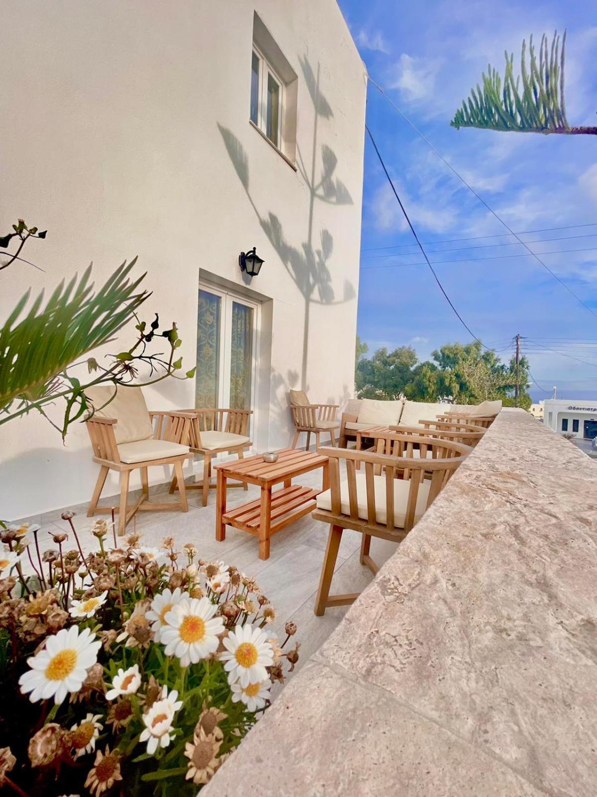 Nikos Hotel คาร์เทราดอส ภายนอก รูปภาพ