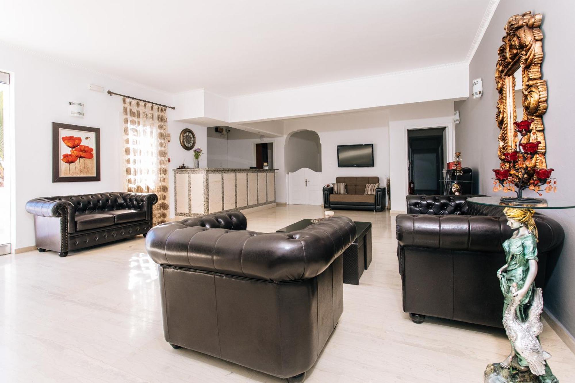 Nikos Hotel คาร์เทราดอส ภายนอก รูปภาพ