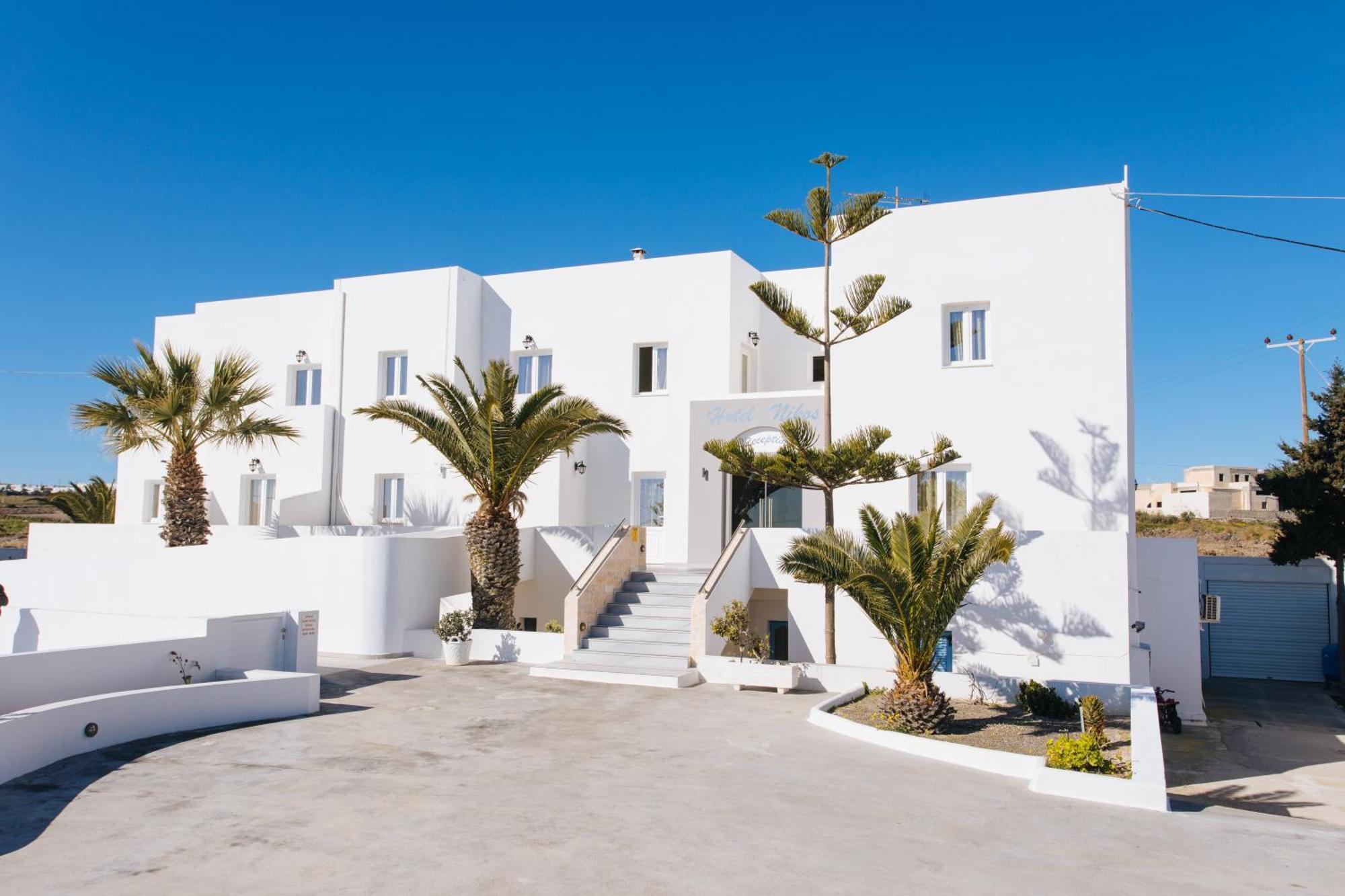 Nikos Hotel คาร์เทราดอส ภายนอก รูปภาพ